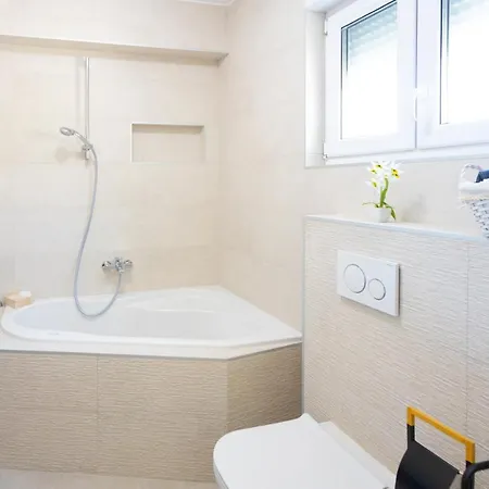 Jasa Deluxe Appartamento Makarska