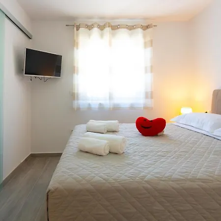 Jasa Deluxe شقة *