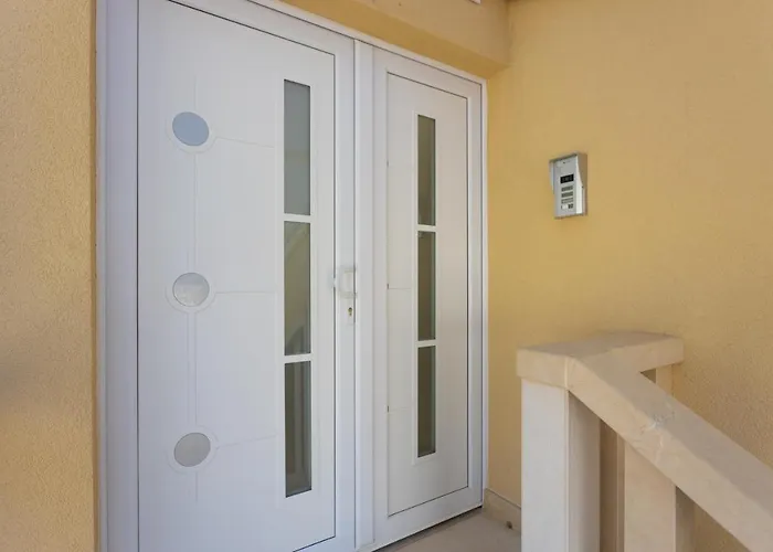 Jasa Deluxe * Makarska