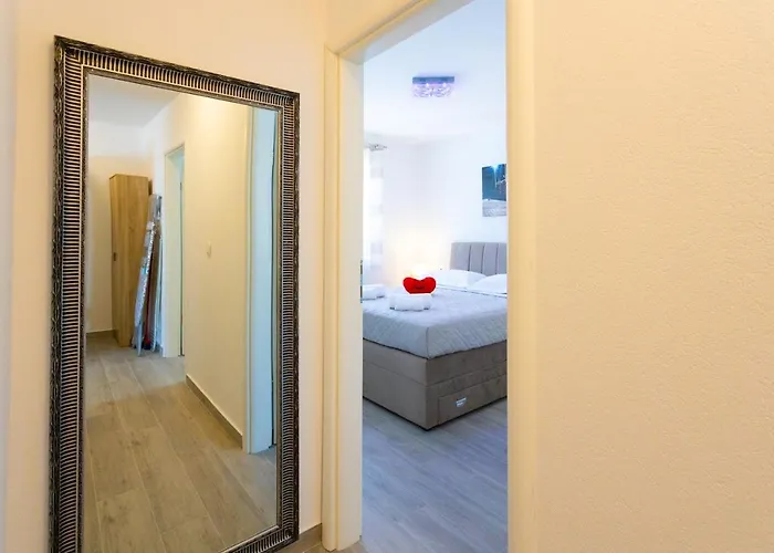 Jasa Deluxe Apartment