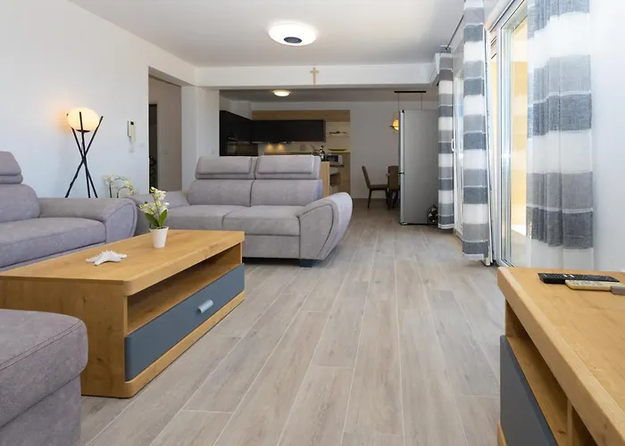 Jasa Deluxe Apartment *