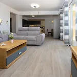 Jasa Deluxe Apartment *