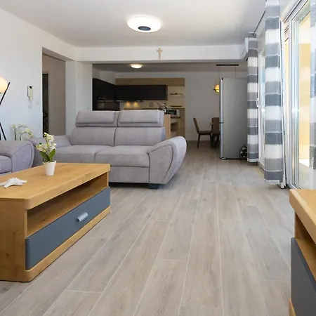 Jasa Deluxe Apartment *